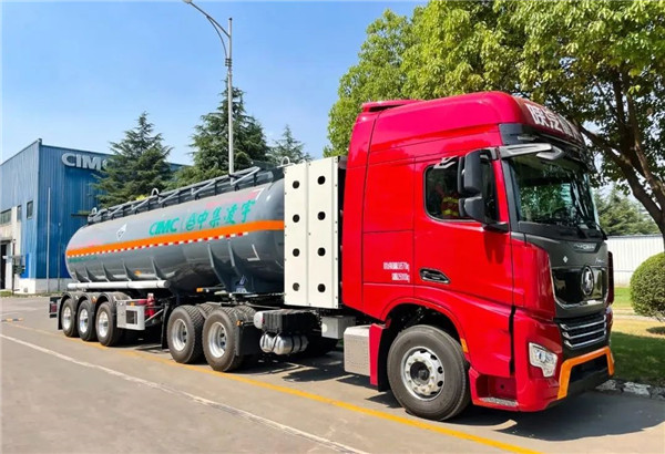 凌宇CNG腐蝕品液罐車(chē)