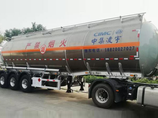 現(xiàn)場收獲多臺意向，中集凌宇高端液罐車遼寧受青睞