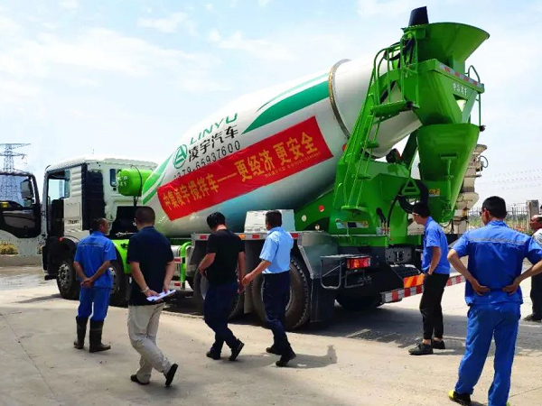 中集凌宇攪拌車全國巡展繼續(xù)：出征安徽，這一組合果然豪橫！